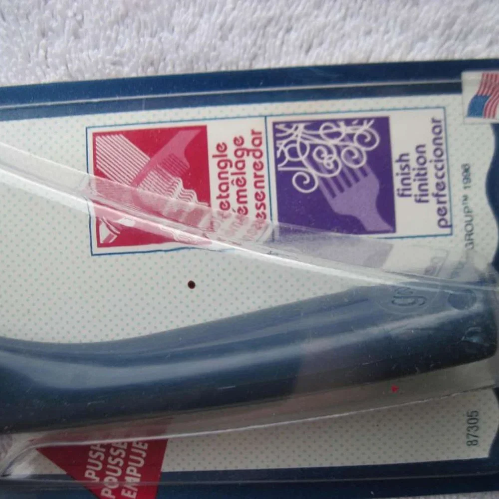 Goody Soft Contour Super Comb 1996 Ouchless Flexible Pad Design Gentle Control